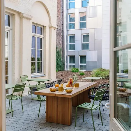 Adagio Centre Grand Place Aparthotel 4*