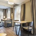 Apart Otel Adagio Centre Grand Place 4*